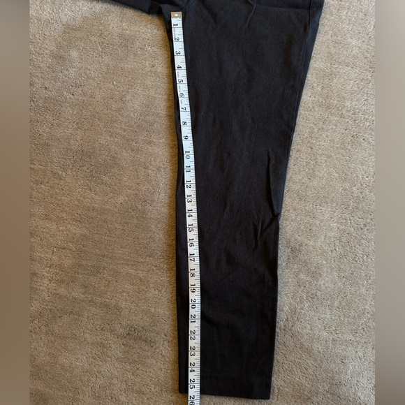 Old Navy Pixie Pants - Size 8 - Picture 7 of 8